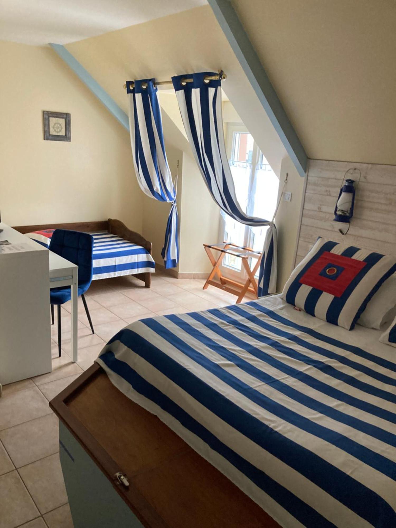 La Grande Mare Hotell Saint-Benoît-des-Ondes Exteriör bild